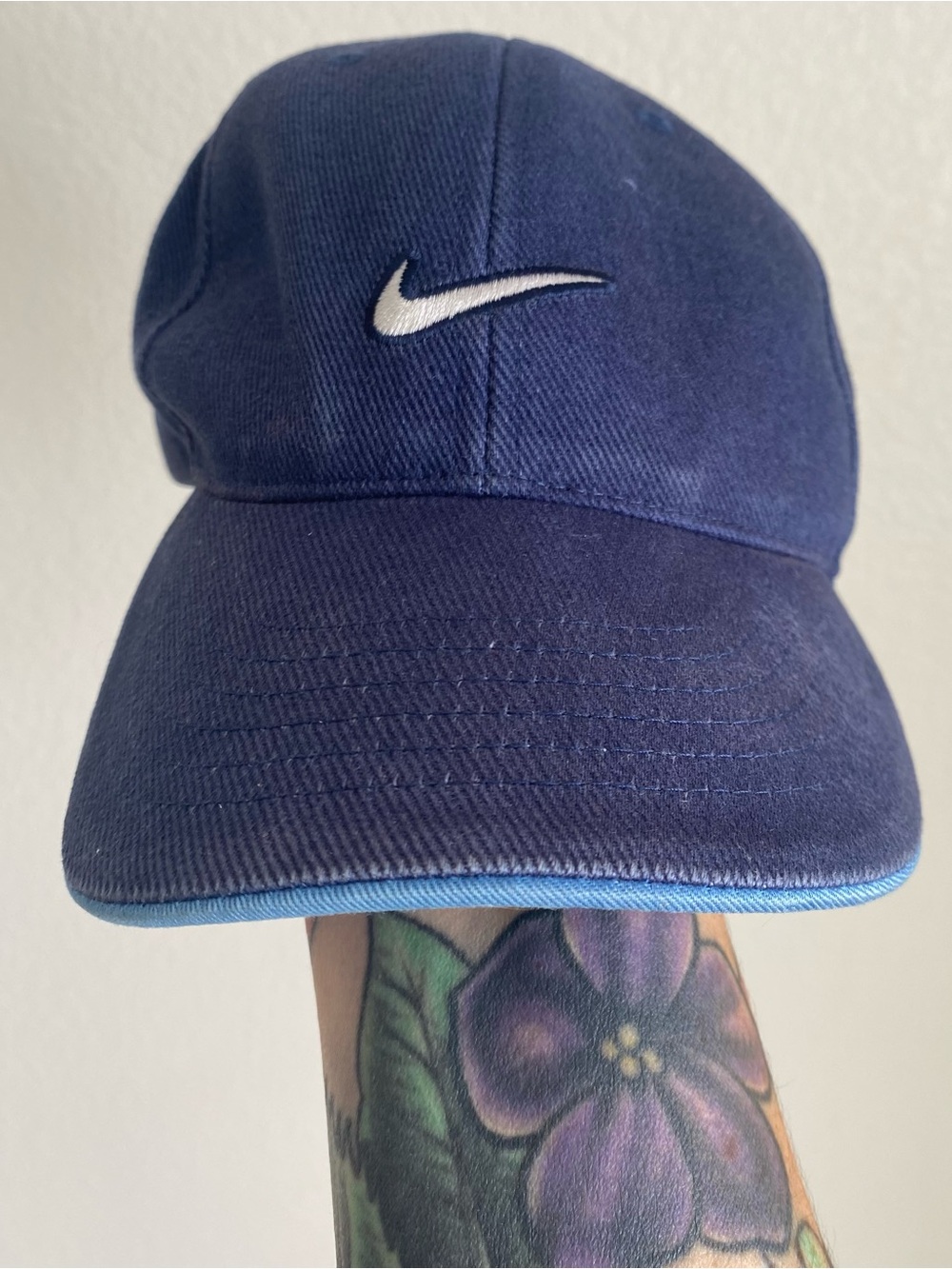 Vintage Nike grey tag 6 panel center swoosh navy blue velcro adjustrable hat